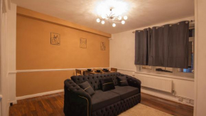 Urban Luxe Stays - Purbrook Bridge